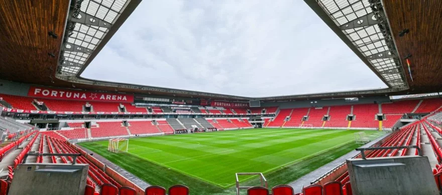 Fortuna kurzová nabídka na fotbal⚽: Jak začít a využít bonusy na stovky kurzů?