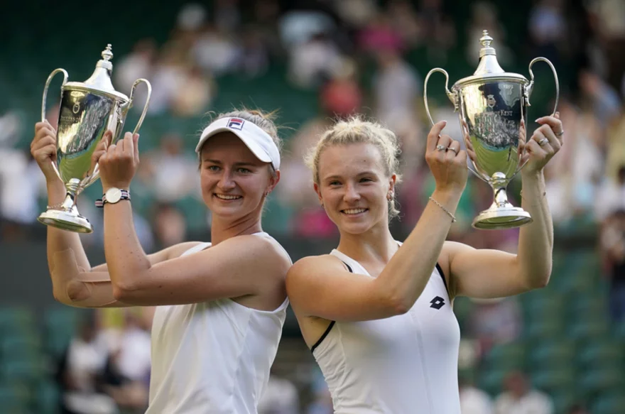 Barbora Krejčíková a Kateřina Siniaková