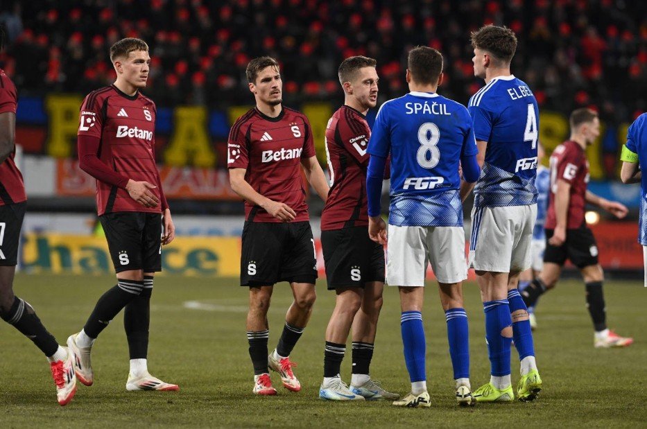 Finále MOL Cupu: Sigma Olomouc vs. AC Sparta Praha – Analýza a sázkařské tipy