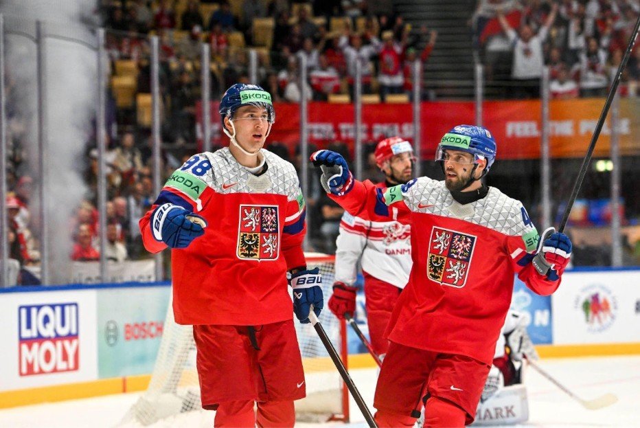 Česko vs. Maďarsko na MS v hokeji 2025: Sázková analýza a tipy